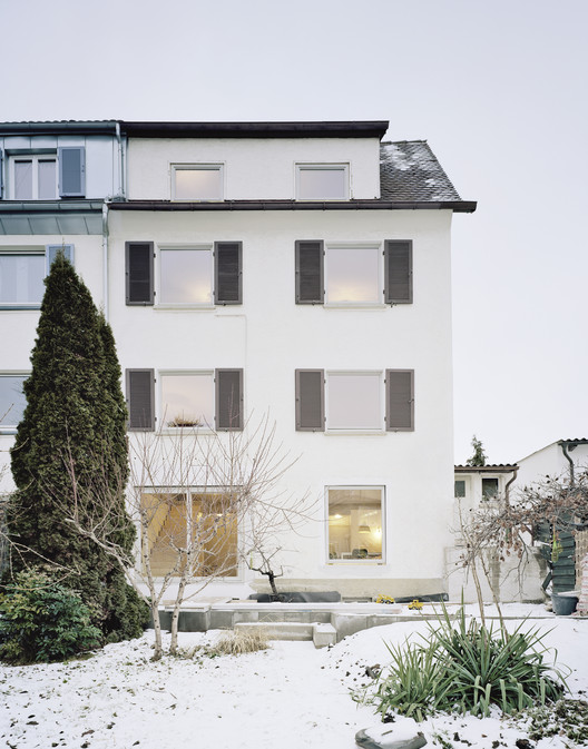 德国斯图加特老宅翻新，紧凑空间变身为迷人的阁楼式住宅-2