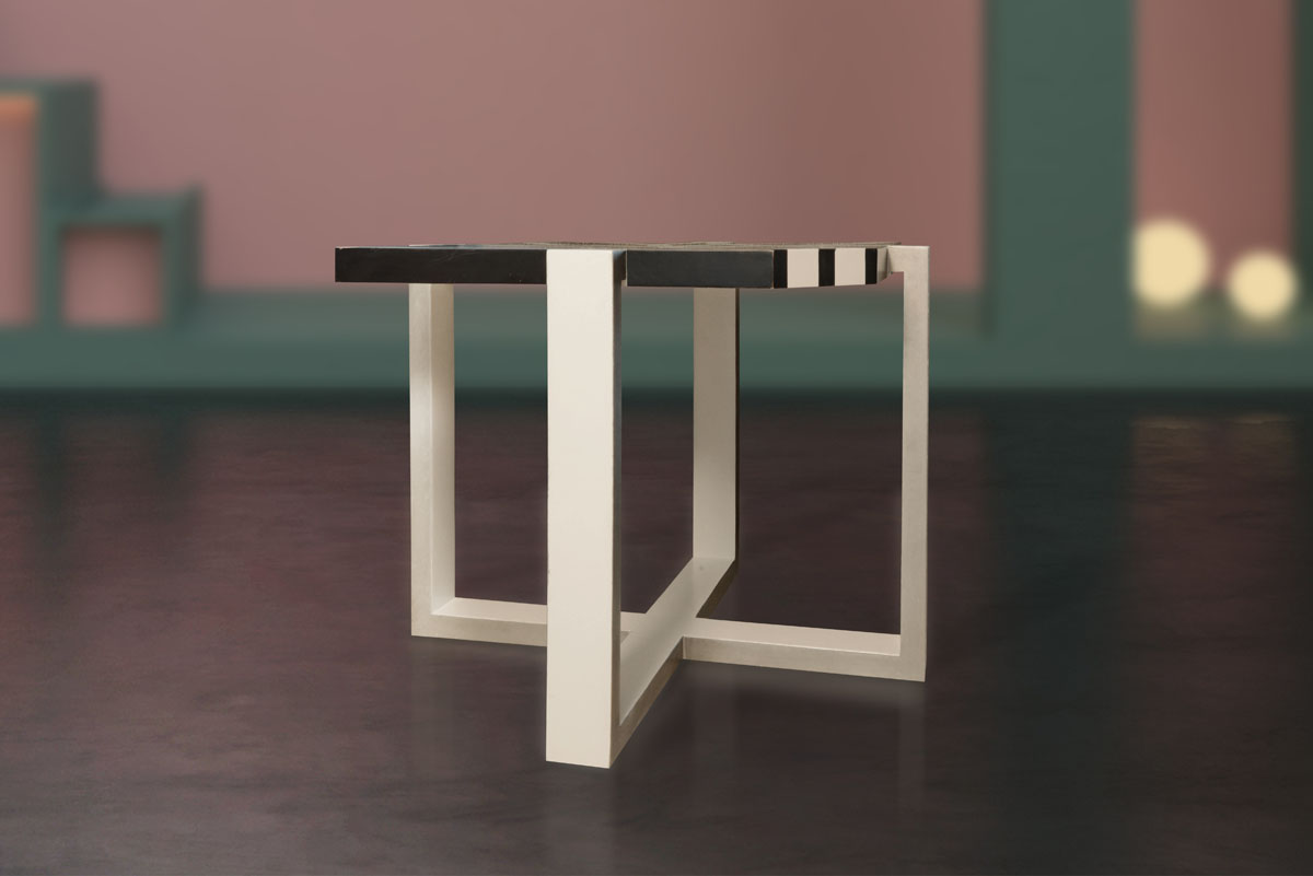 美杜莎

注：美杜莎是希腊神话中的蛇发女妖，在特定文化语境中MEDUSA通常指此神话形象 丨卡塔尔-4