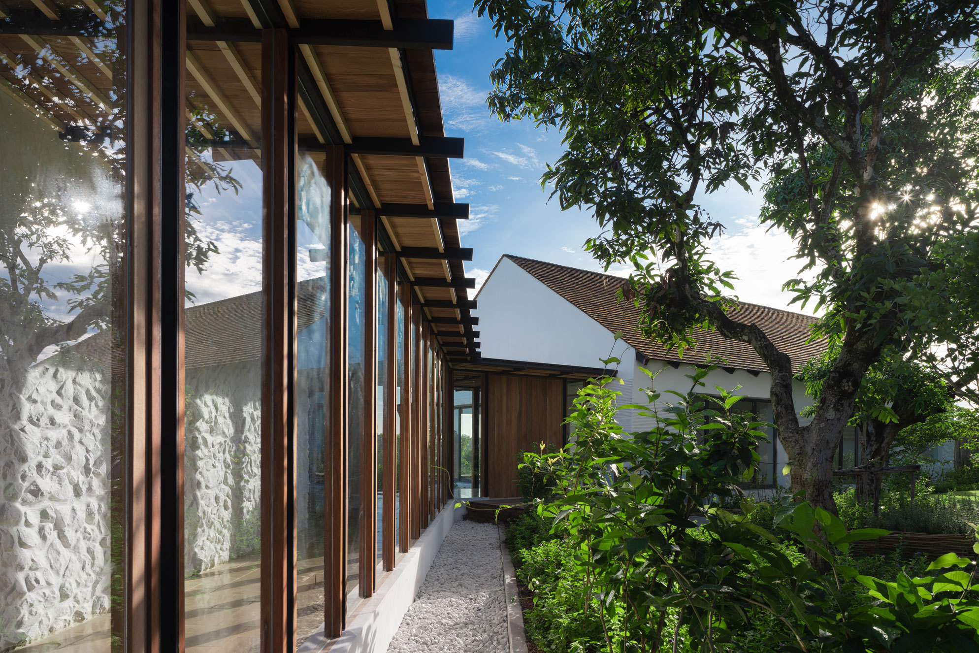 泰国鲁赫·奇莉·考艾酒店(Roukh Kiri Khao Yai Hotel)(2020)(Onion)设计-43