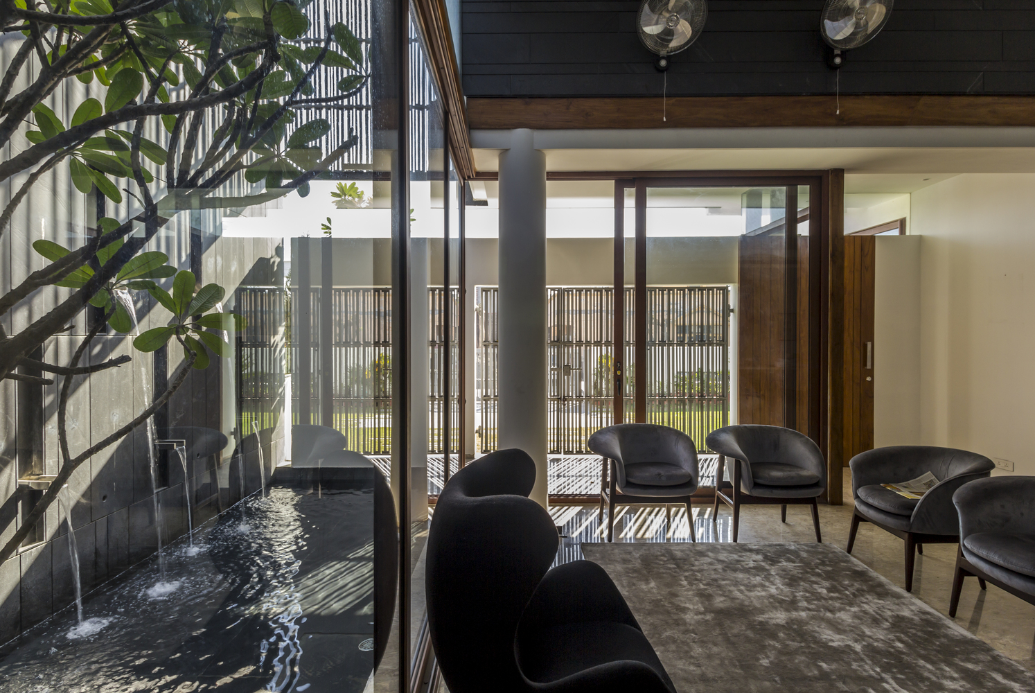 Charged Voids 住宅-42