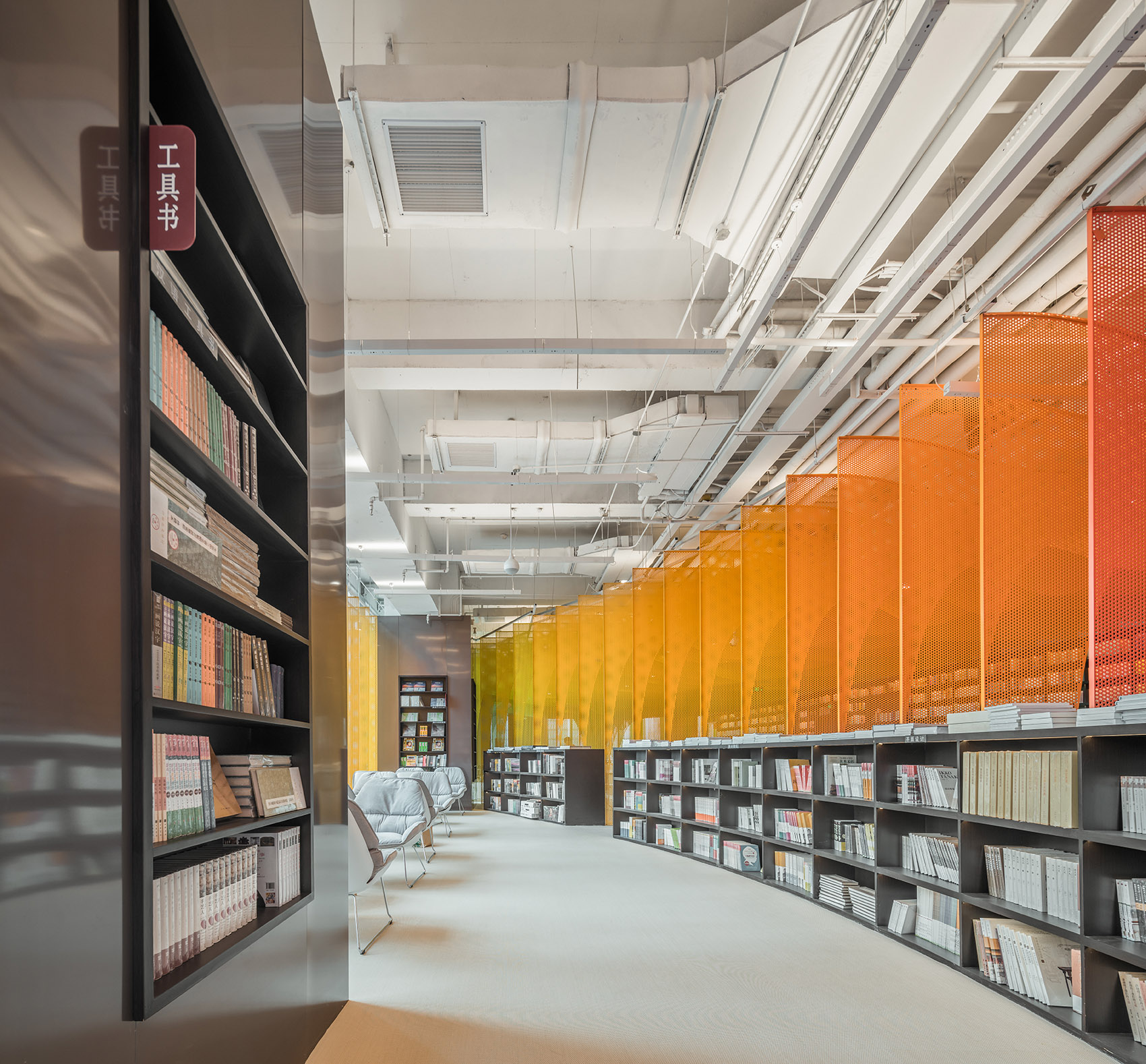 金属彩虹里的书店——苏州钟书阁 / 俞挺－Wutopia Lab-111