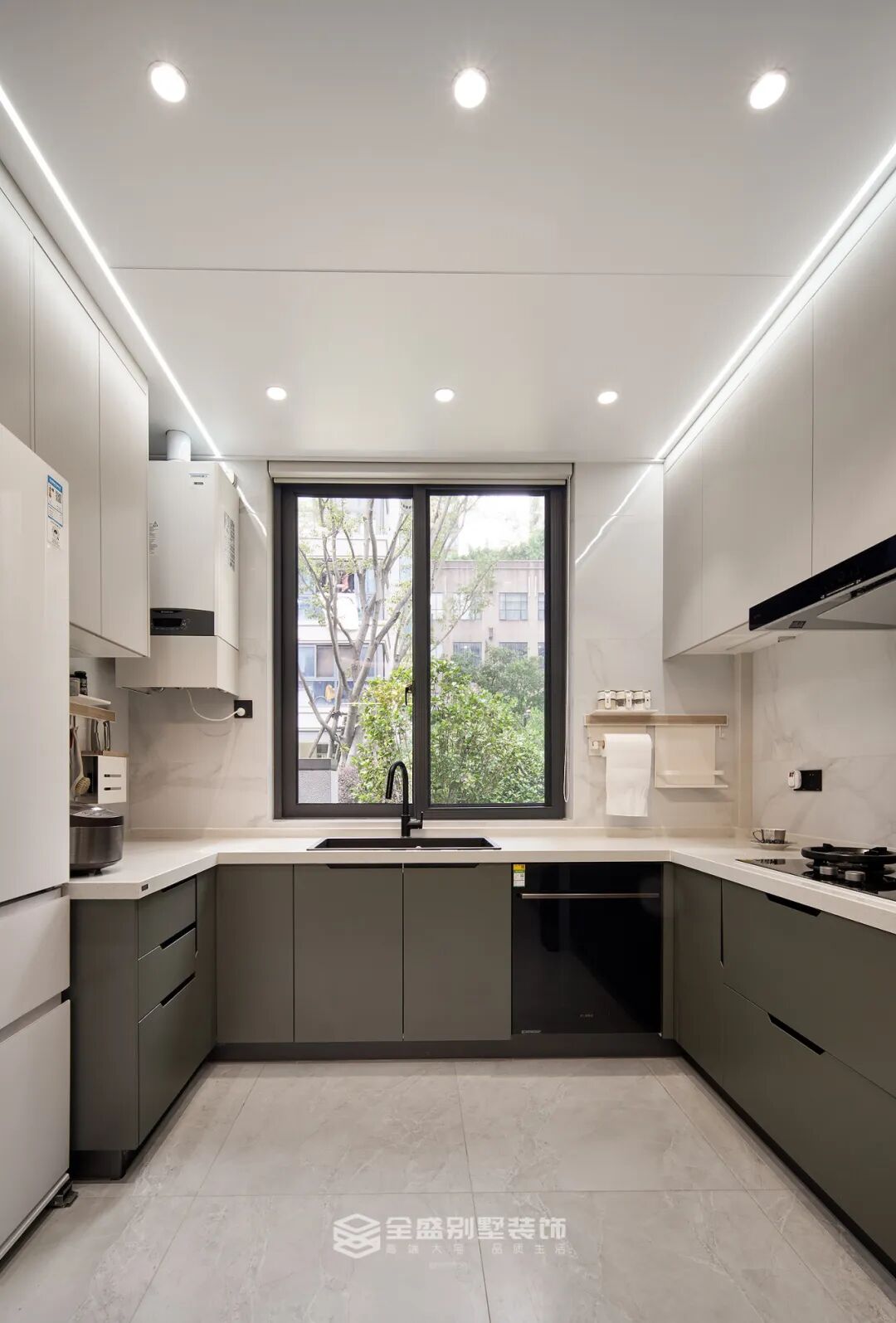 360㎡现代风|市心府：木中藏雅，无序藏奢-32