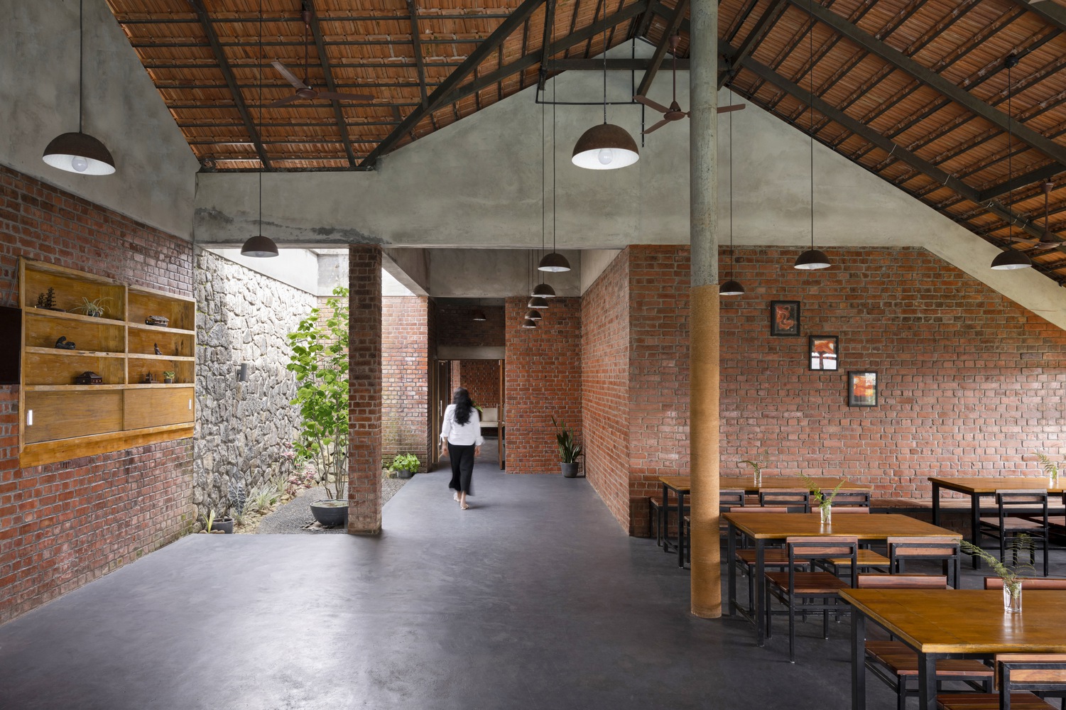 悬浮绿洲 · 印度 Idukki 山区豪华生态度假村丨Srijit Srinivas ARCHITECTS-9