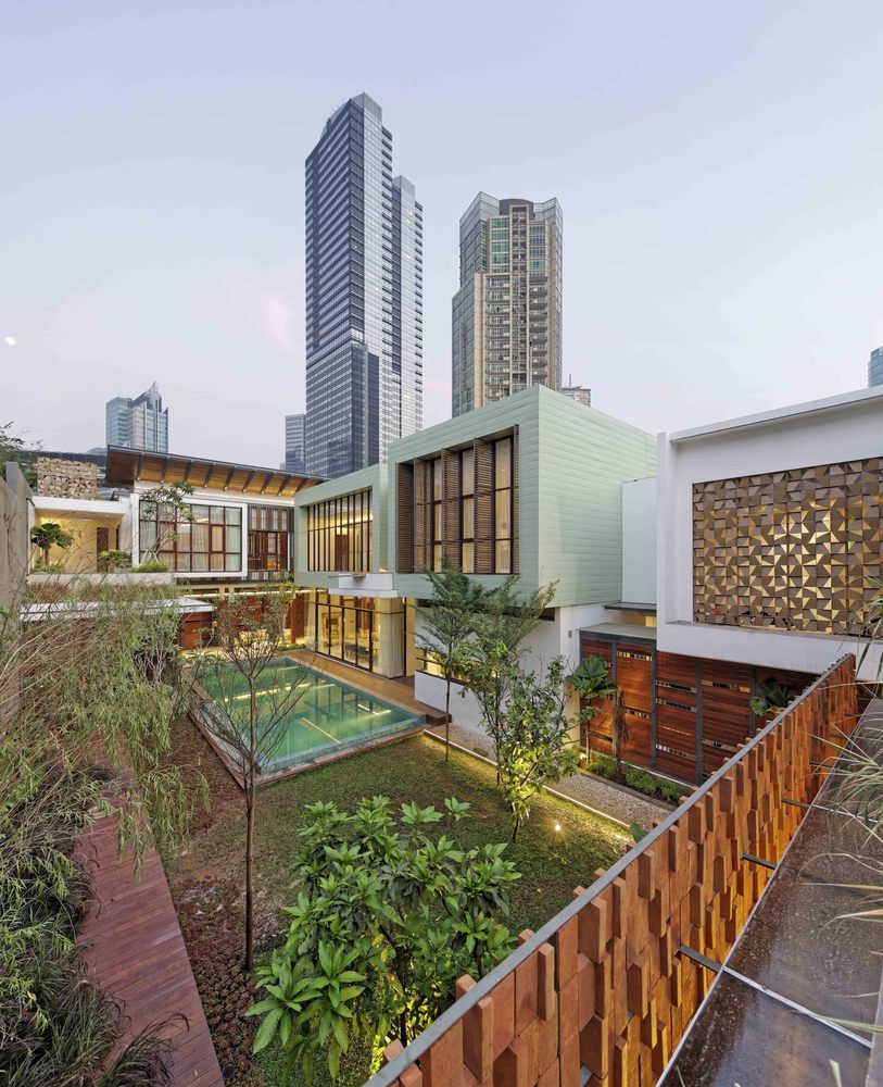 印尼传统与现代融合的绿洲住宅-42