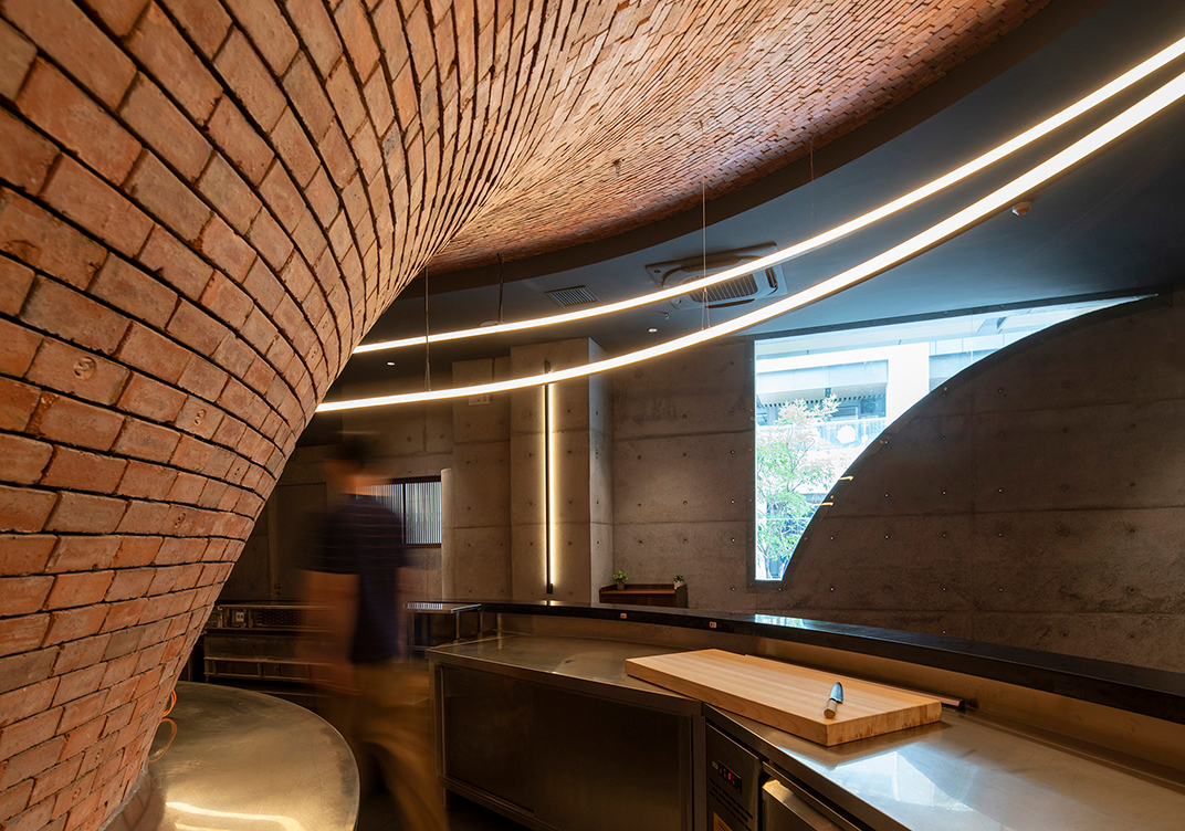 漏斗状砖柱的烧鸡餐厅，深圳  Designed by | BIGER俱乐部设计 - 酒吧餐厅 - 餐厅LOGO-VI空间设计-全球餐饮研究所-4