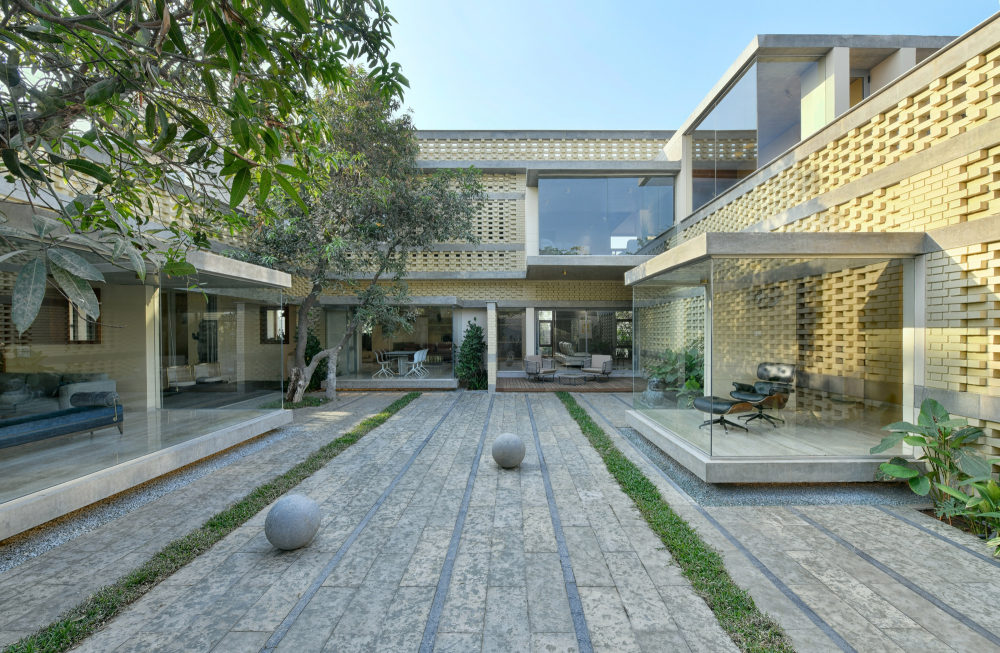 砖面具的房子 · 印度 Hyderabad 的退休住宅设计丨Baba Sashank,Vindhya Guduru-21