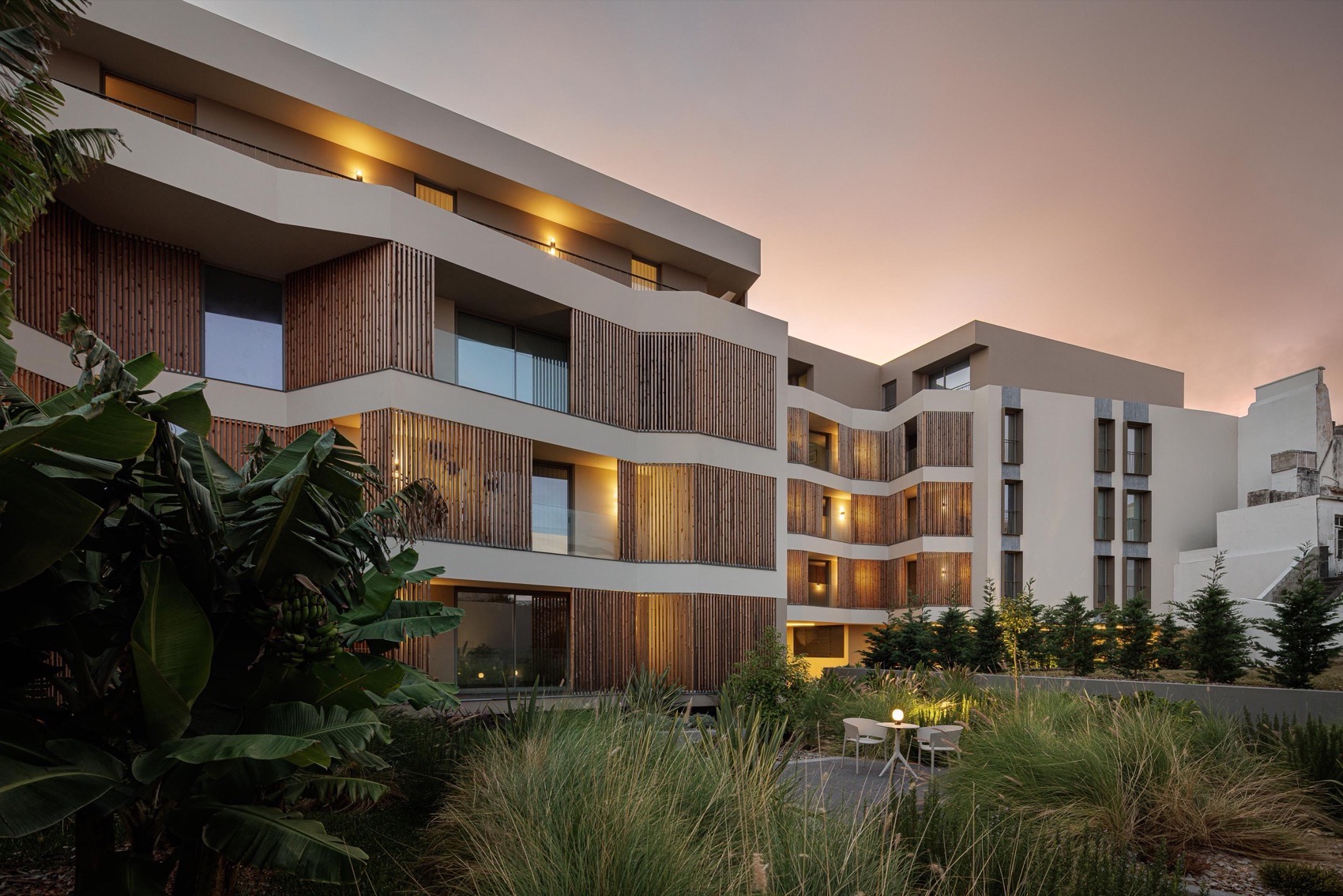 ERNESTO DO CANTO住宅区丨葡萄牙蓬塔德尔加达丨BOX arquitectos-252