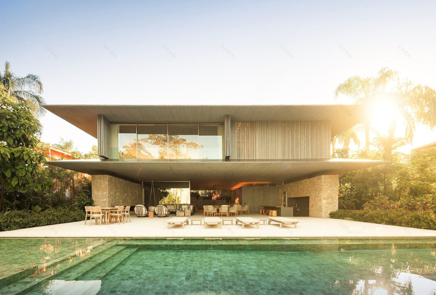 若JO是名字的缩写或者特定名称等保持原样:JO住所
若JO没有特殊意义,可意译为:住宅JO (不过这种说法一般是基于JO有特定指代前提,不然与住宅语义搭配会稍显突兀,最推荐情况一是JO有特定含义时的翻译) 丨巴西圣保罗-50