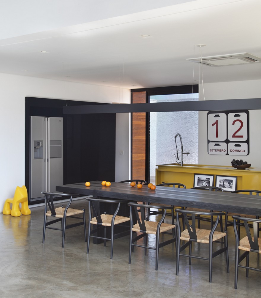 This Cubist House Connects the Expressiveness of Geometric Forms with the Beauty of the Eclectic Interiors-24