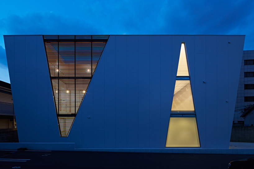 日本特殊角度滤光住宅,保护隐私与采光的完美平衡-13