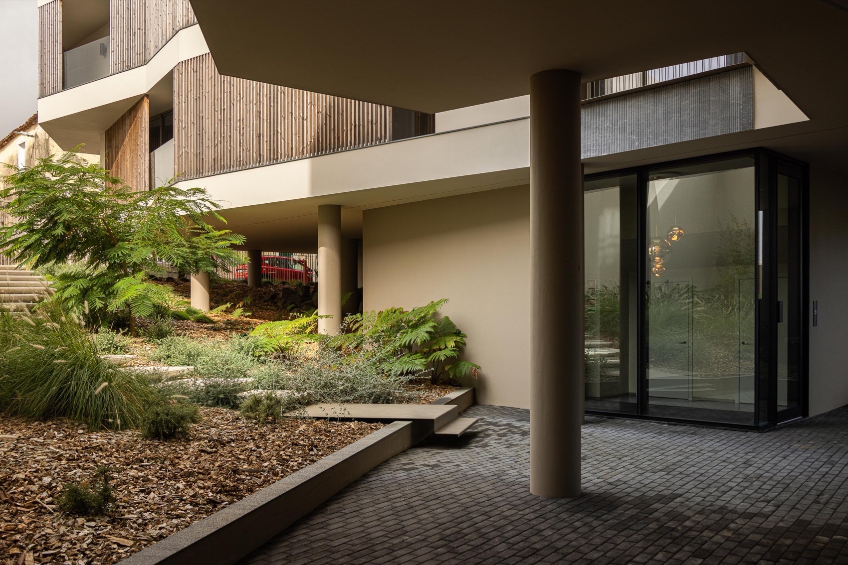 ERNESTO DO CANTO住宅区丨葡萄牙蓬塔德尔加达丨BOX arquitectos-59