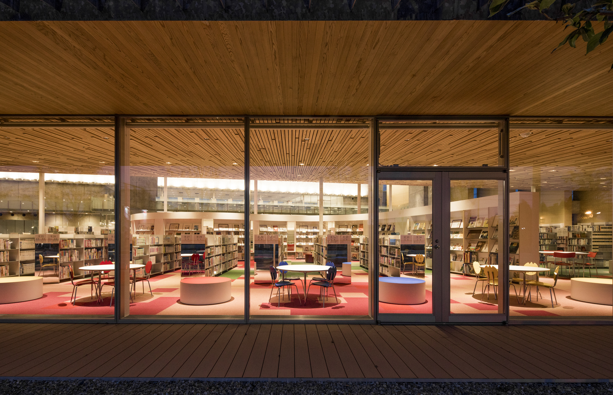 砺波市立图书馆丨日本富山丨MIKAMI Architects-42