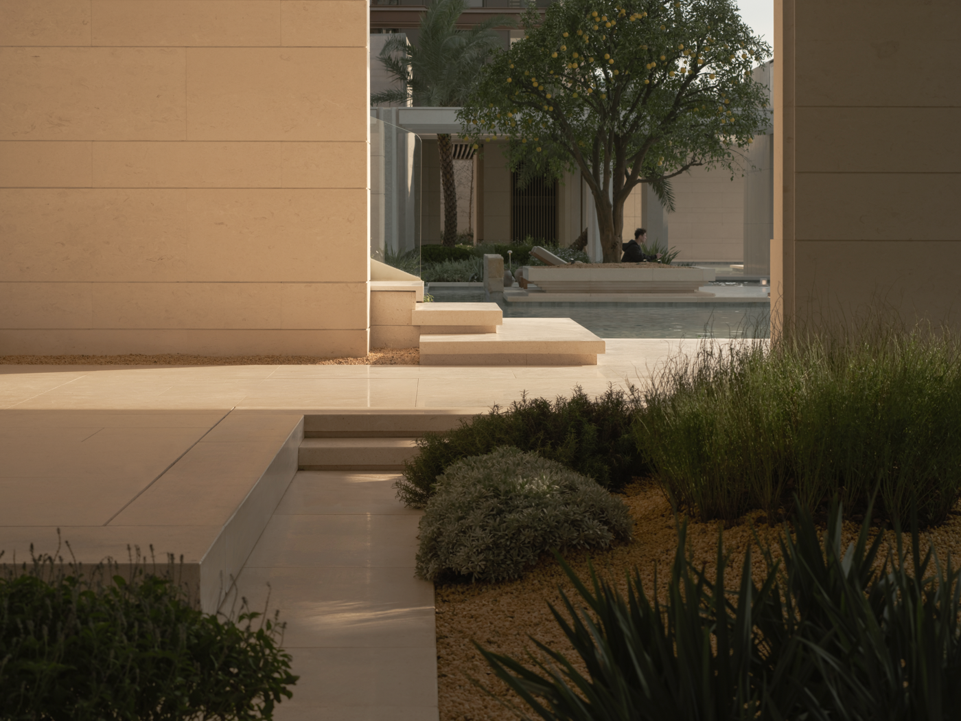 中天海威·璟逸丨中国杭州丨成都麦微景观建筑事务所等多家单位-4