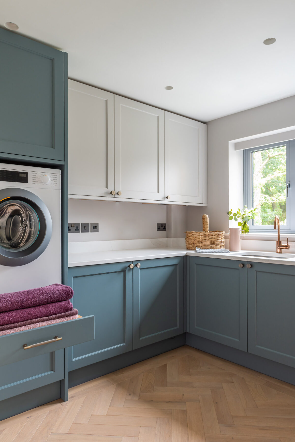 Elegant In-Frame Kitchen Project in Brockenhurst | Elliotts Living Spaces-25