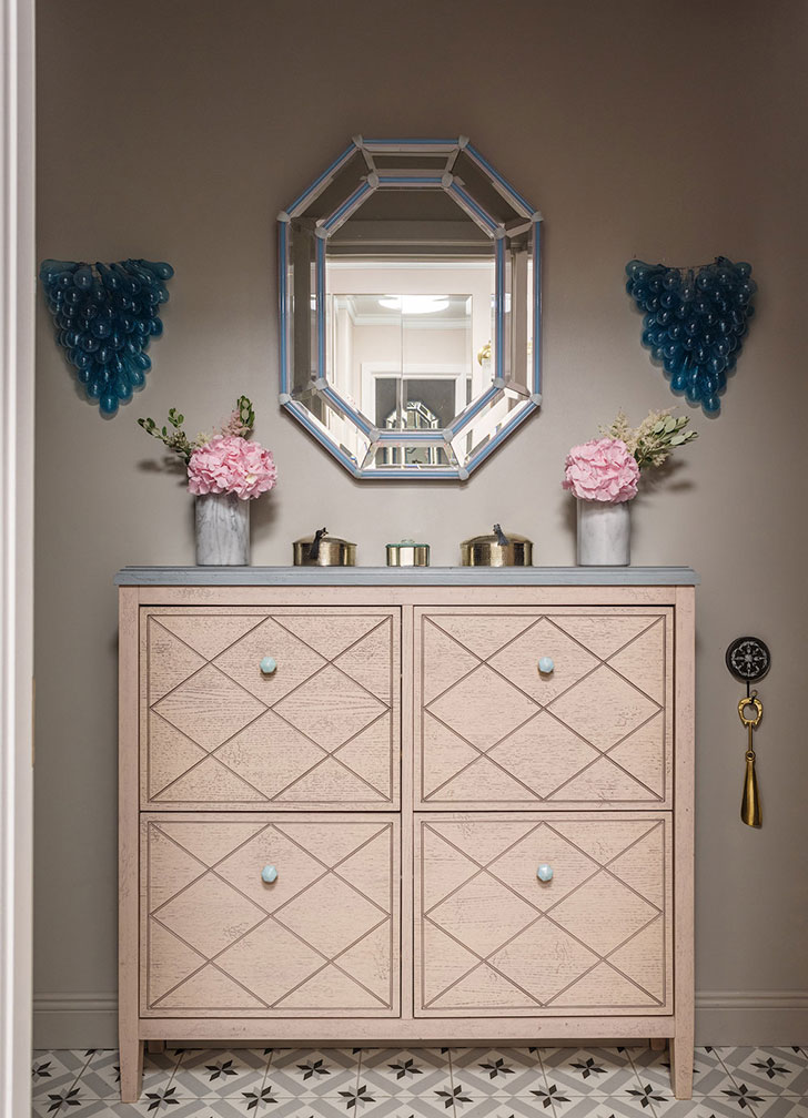 莫斯科 45 平米小公寓，设计师 Nadya Zotova 的彩色梦幻空间-23