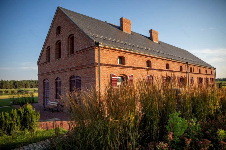 大波兰地区宛如现代牛棚的住宅丨TXMA – 托马什·亚历山大·米尔琴斯基建筑师事务所-14