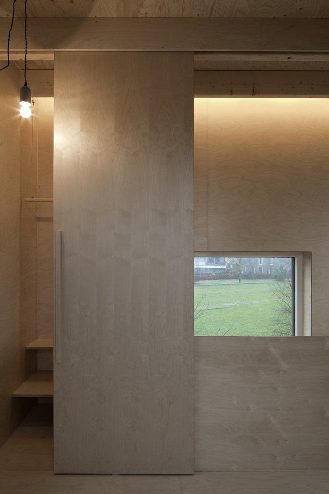 Micro House Slim Fit  ANA ROCHA architecture-57