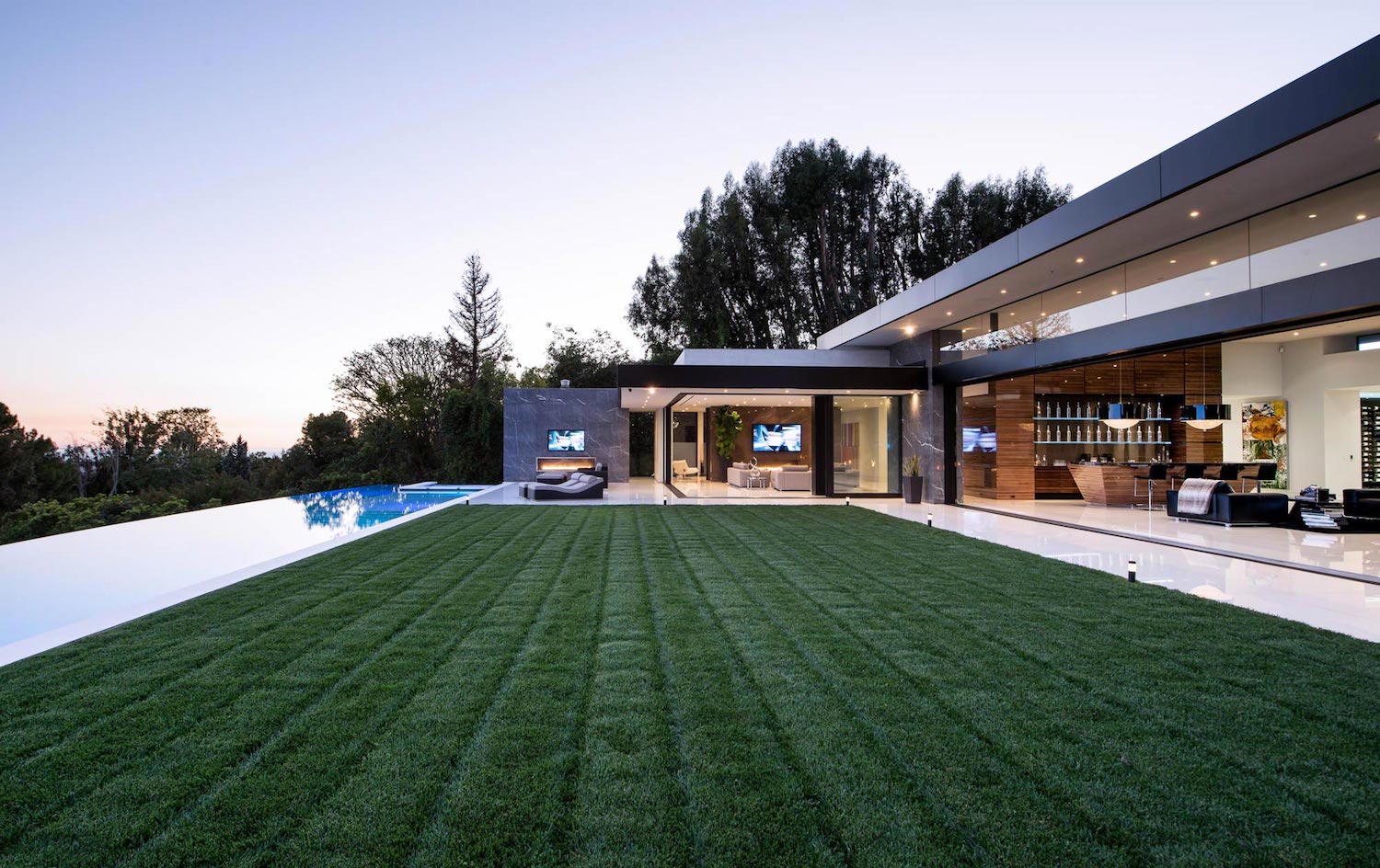 斯特拉德拉超现代杰作住宅在好莱坞山-14