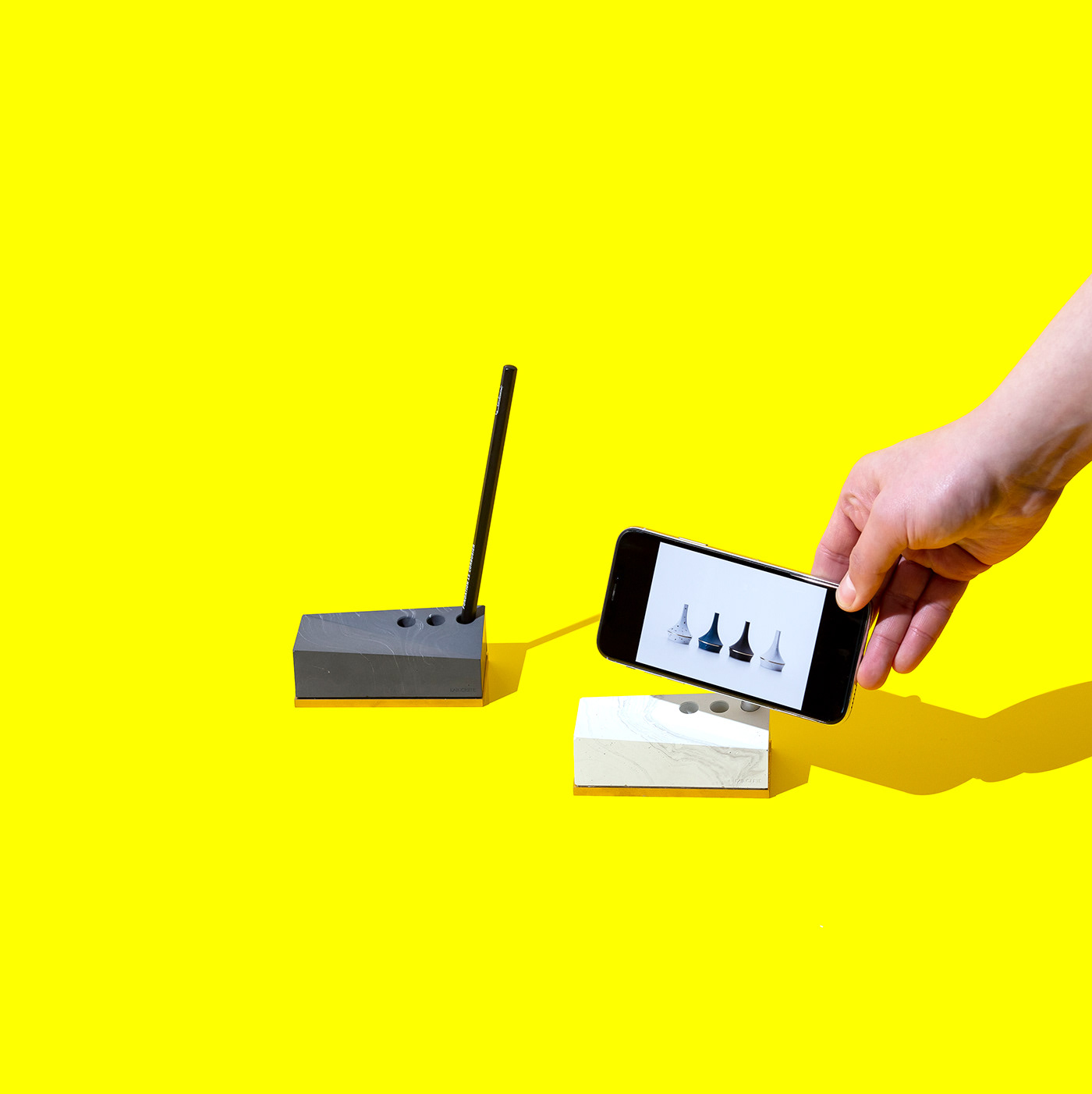 首尔 LAB·CRETE 设计室创意混凝土手机支架-8