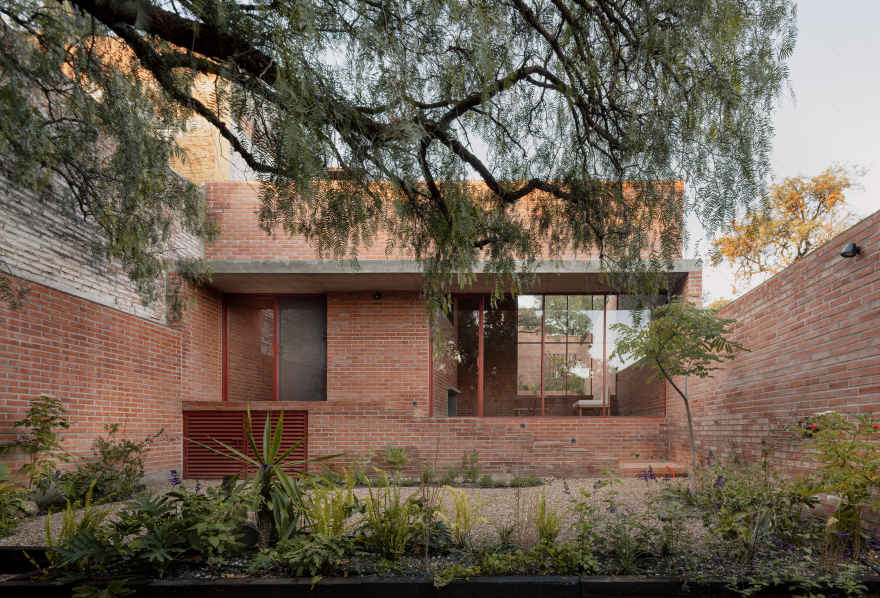 皮鲁莱斯之家丨墨西哥丨Escobedo Soliz(Pavel Escobedo等)-4