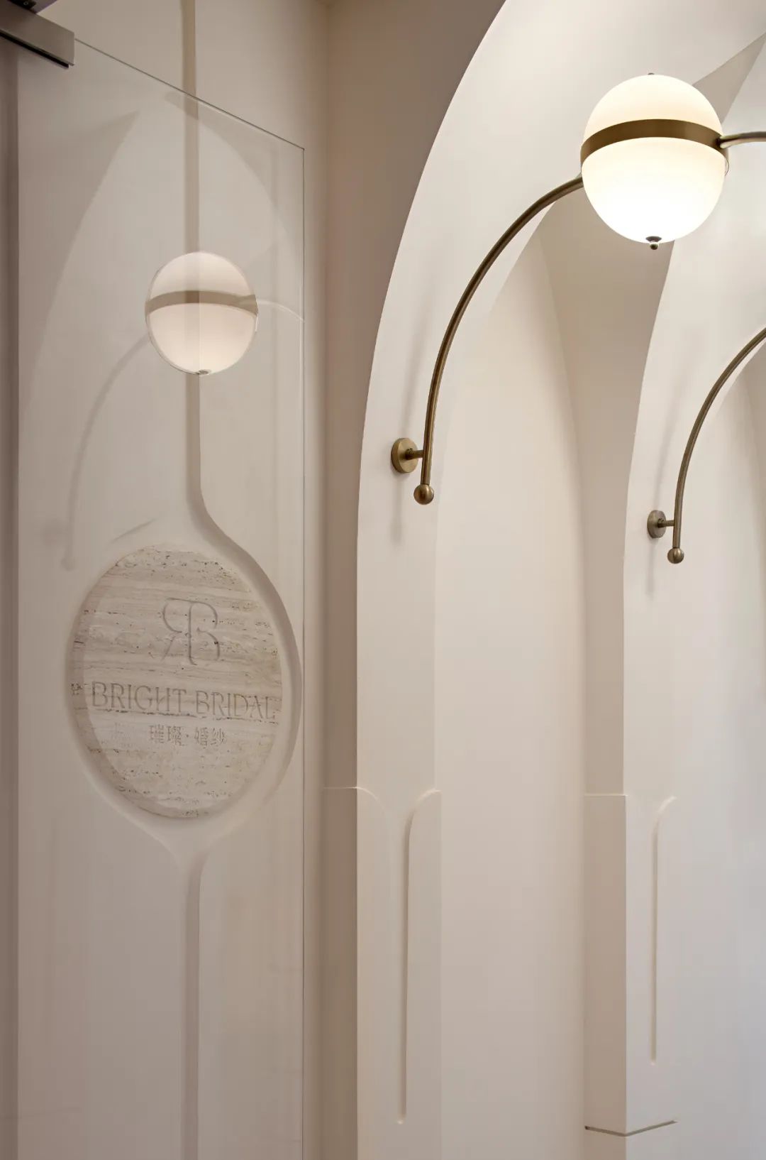 BRIGHT BRIDAL 璀璨·婚纱丨中国南宁丨叁仓设计-8