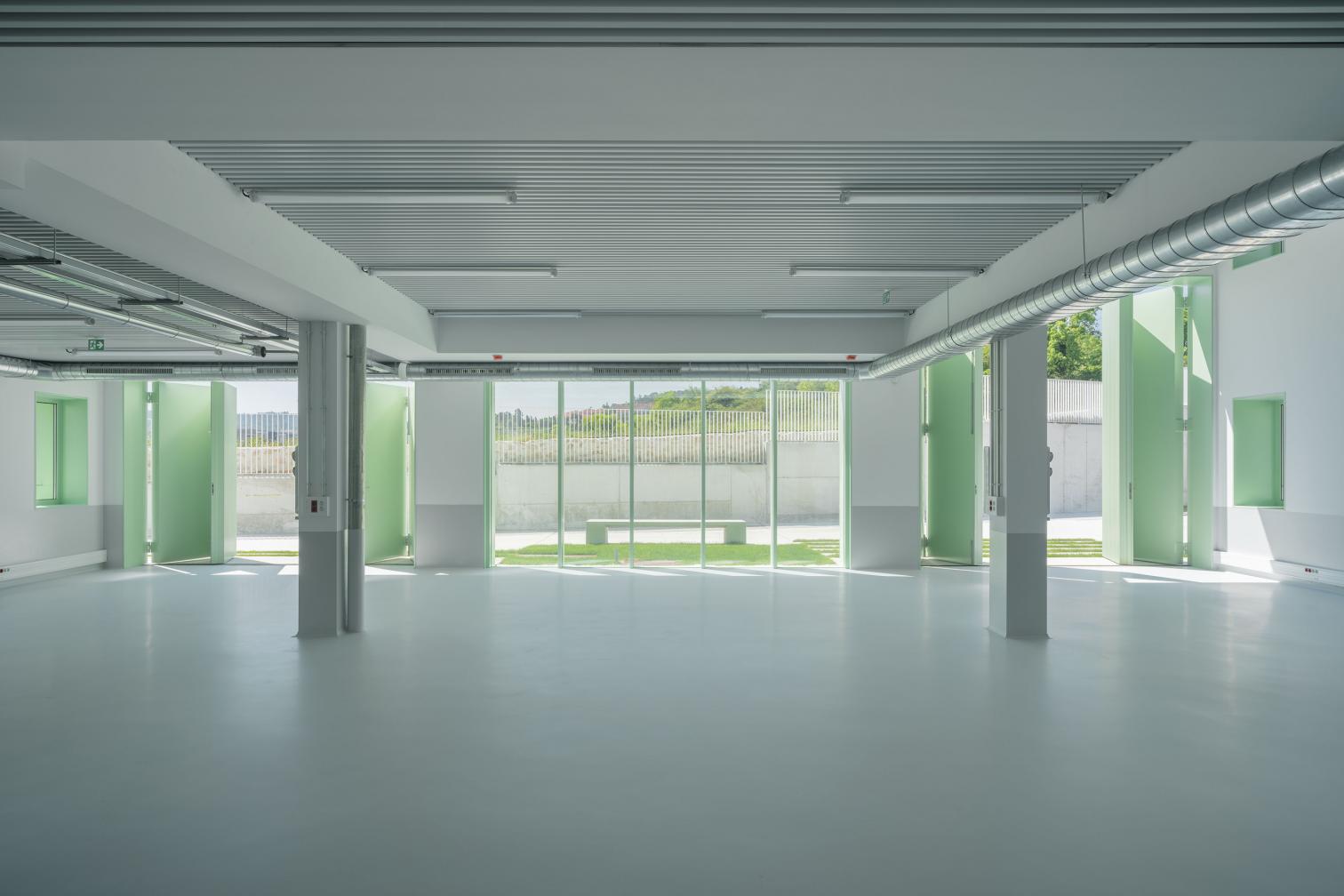 西班牙 Orense 教育创新中心丨西班牙奥伦塞丨Emma Ojea 和 Walter Lewin-18