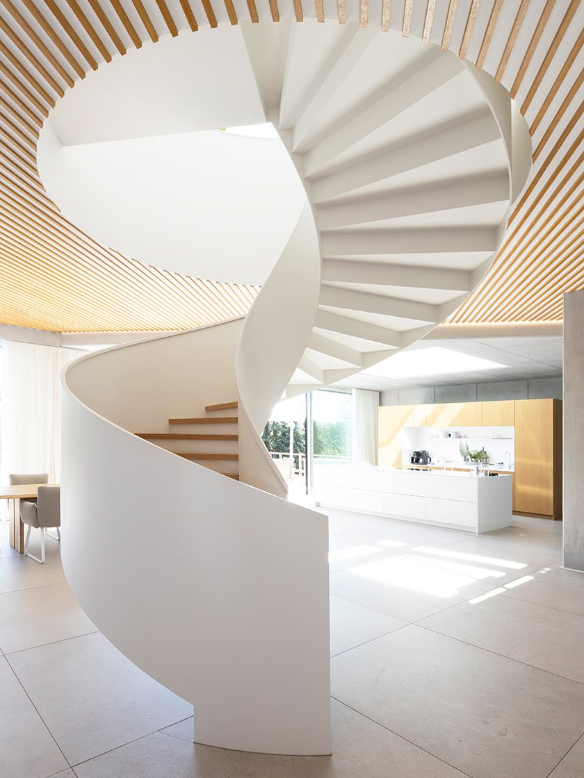 私人住宅中的旋转楼梯设计丨德国特里尔-2