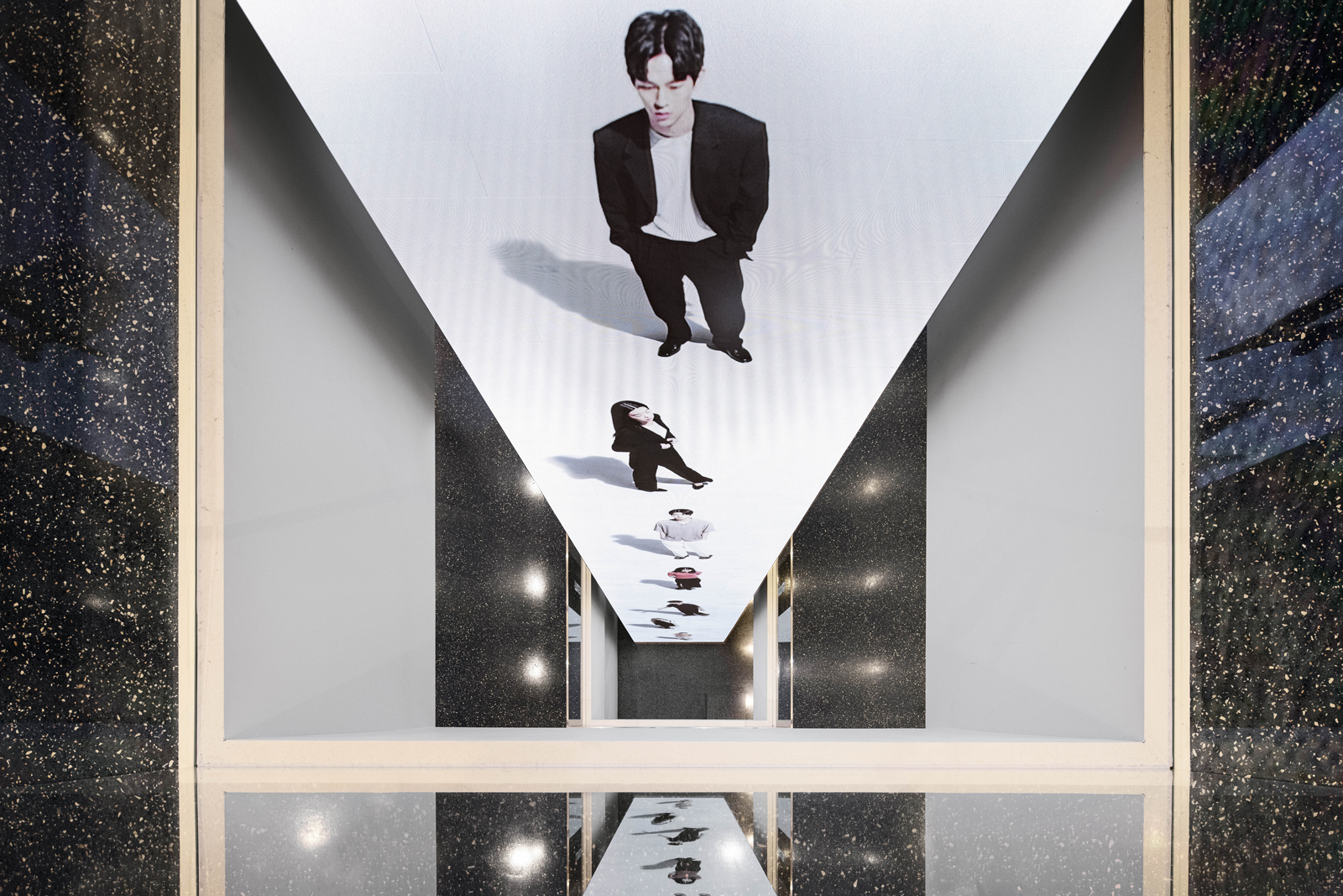 MUSINSA STANDARD HONGDAE | LABOTORY-16