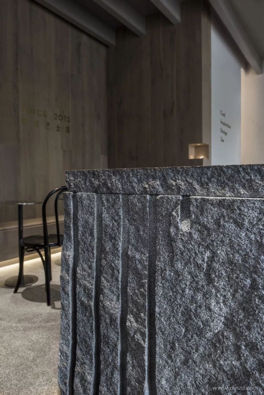 喜茶南宁万象城店 | 城市山水间的残缺之美-3