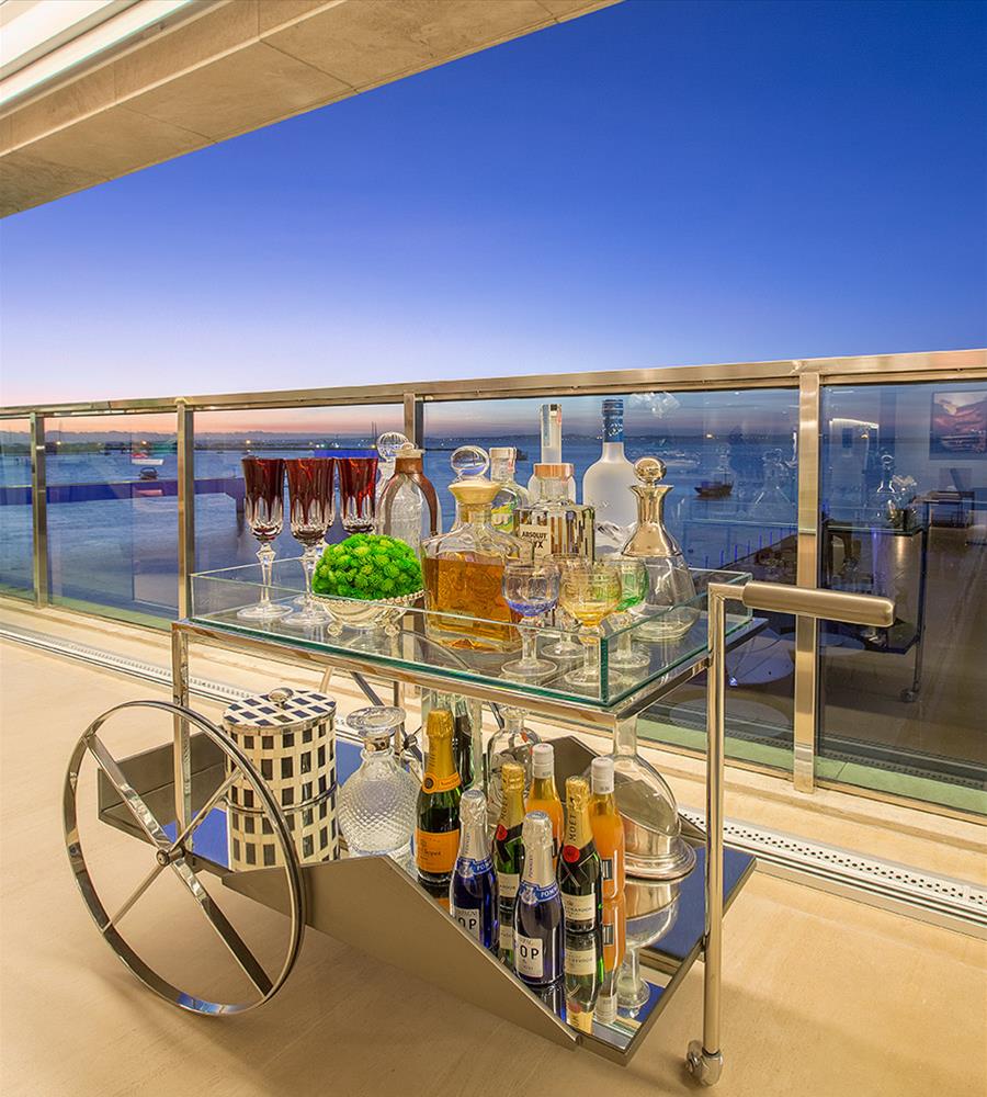 巴西 Apartamento Adelaide | 海湾美景与现代设计的完美融合-15