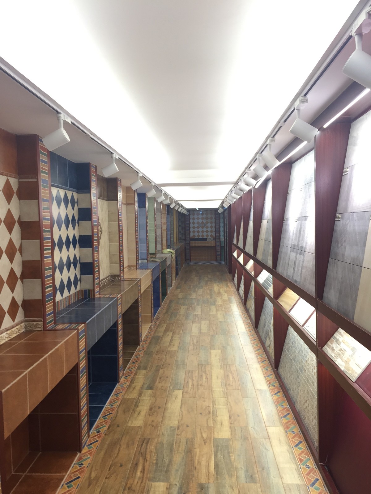 莫斯卡陶瓷展厅装修实景案例-4