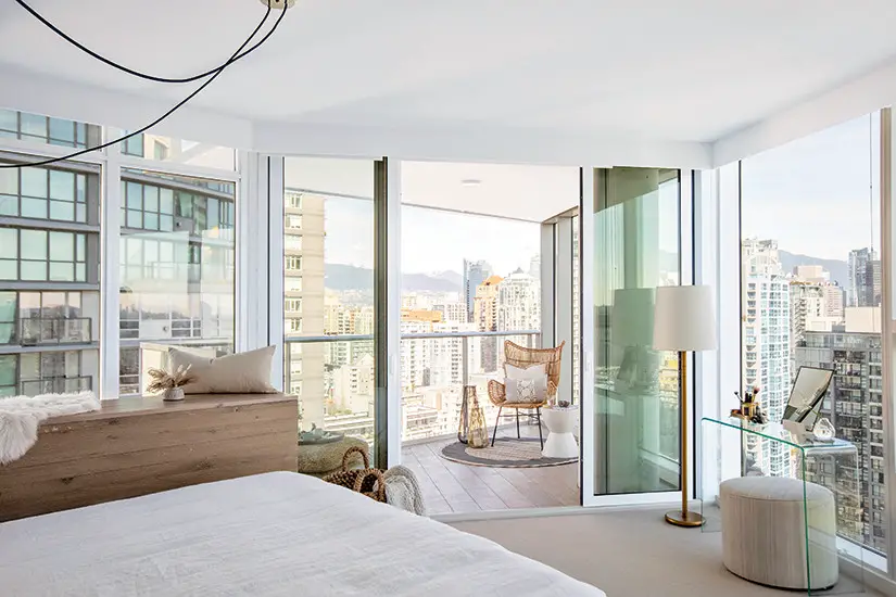 温哥华顶层公寓 | 宁静与舒适的城市绿洲-11