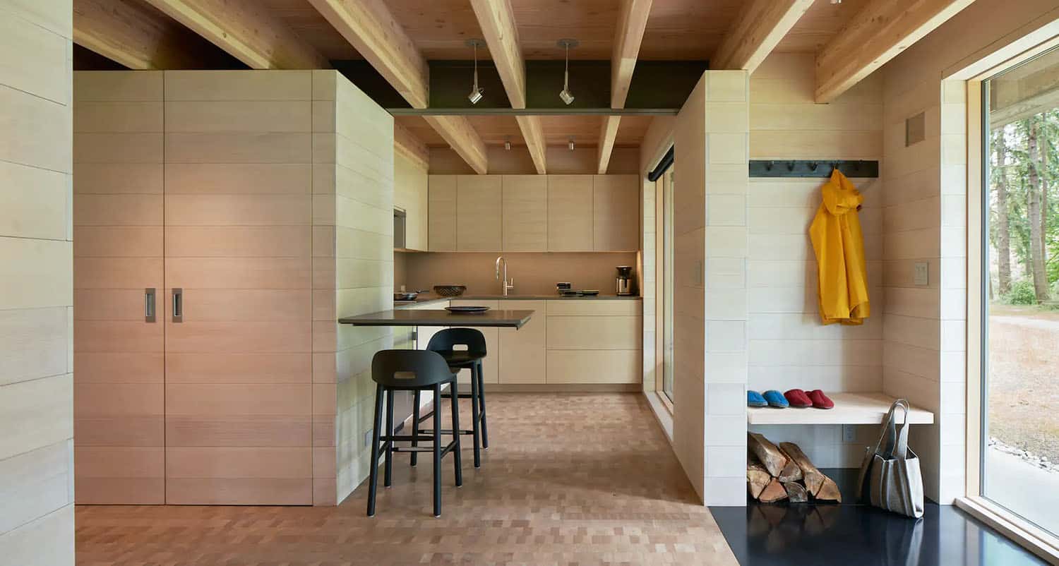 An intimate retreat tucked into a forest overlooks serene Puget Sound-12