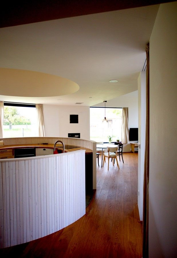 带圆形厨房的异型布局住宅丨捷克丨ZETTE工作室-61