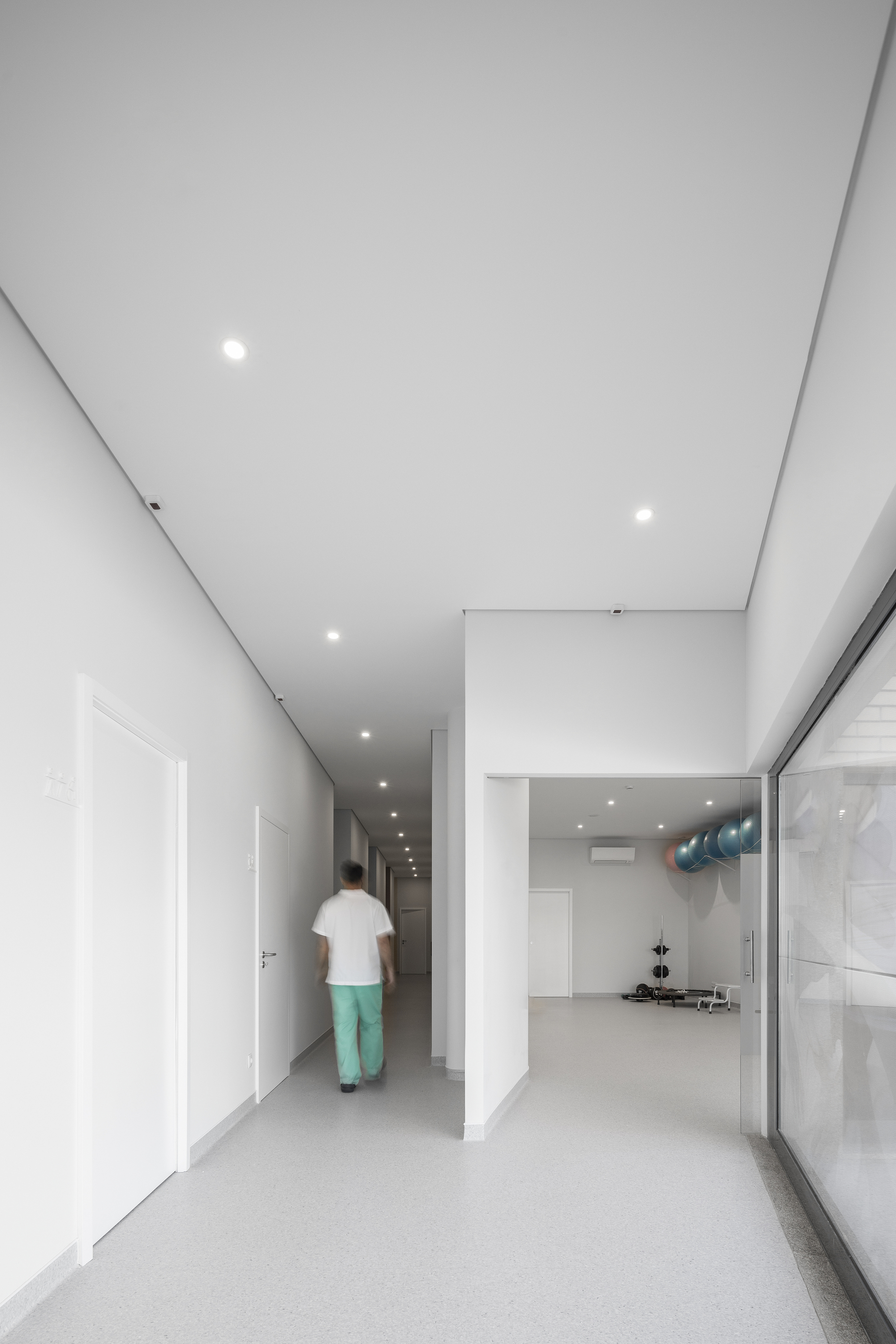 Physiotherapy Clinic / Hinterland Architecture Studio-43