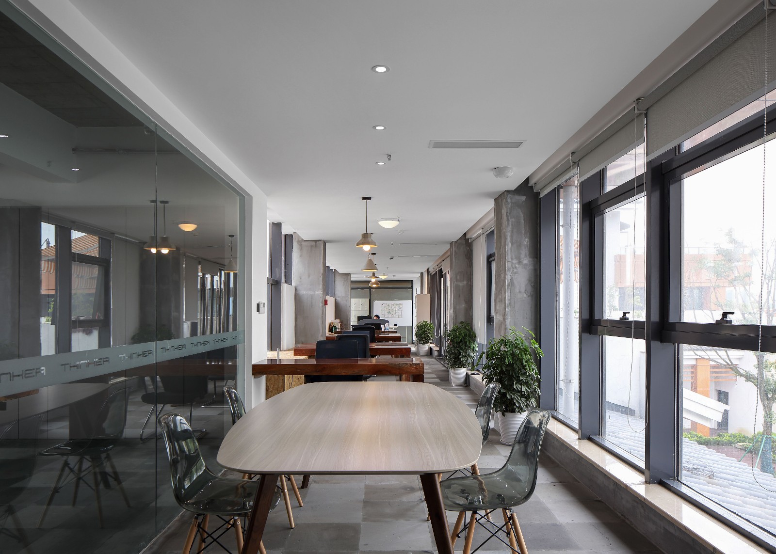 废旧材料打造绿色环保混搭办公空间-0