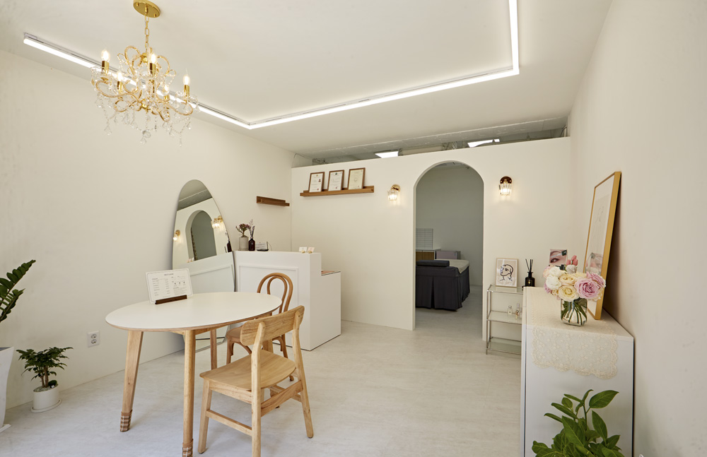 白色简约，10 平米室内设计的魅力-3