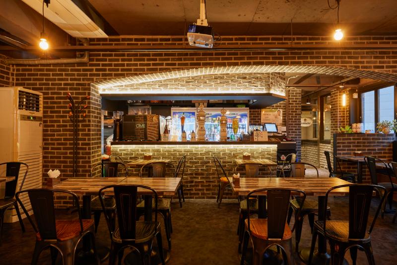 迷你的三十平米，打造专业的啤酒空间-4