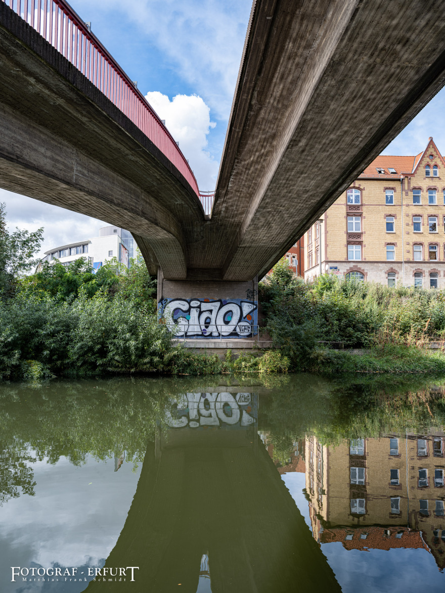 待拆除的行人桥摄影-11