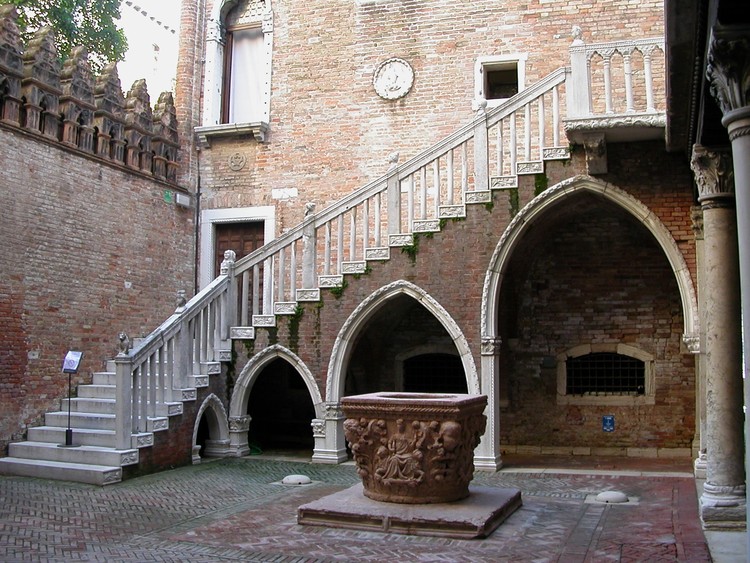 威尼斯金屋传奇 | 圣索菲亚宫与卡'Oro 的奢华岁月-3