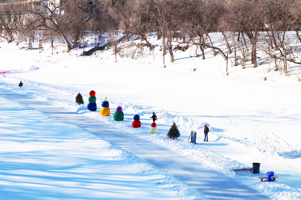 加拿大“天气预报员”取暖小屋，温暖冬日记忆-2