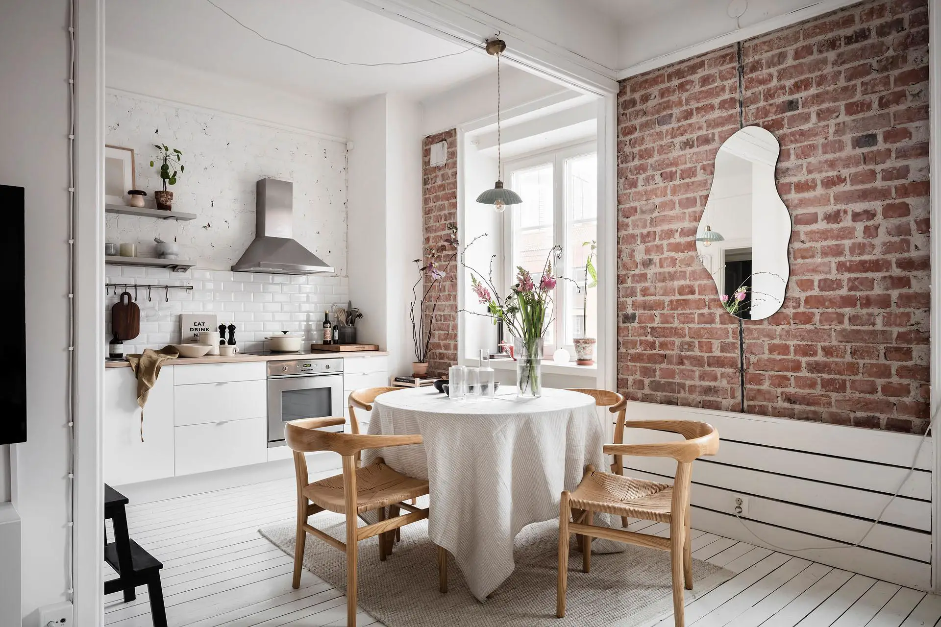 瑞典 55m2 复古一居，砖墙设计亮点受瞩目-9