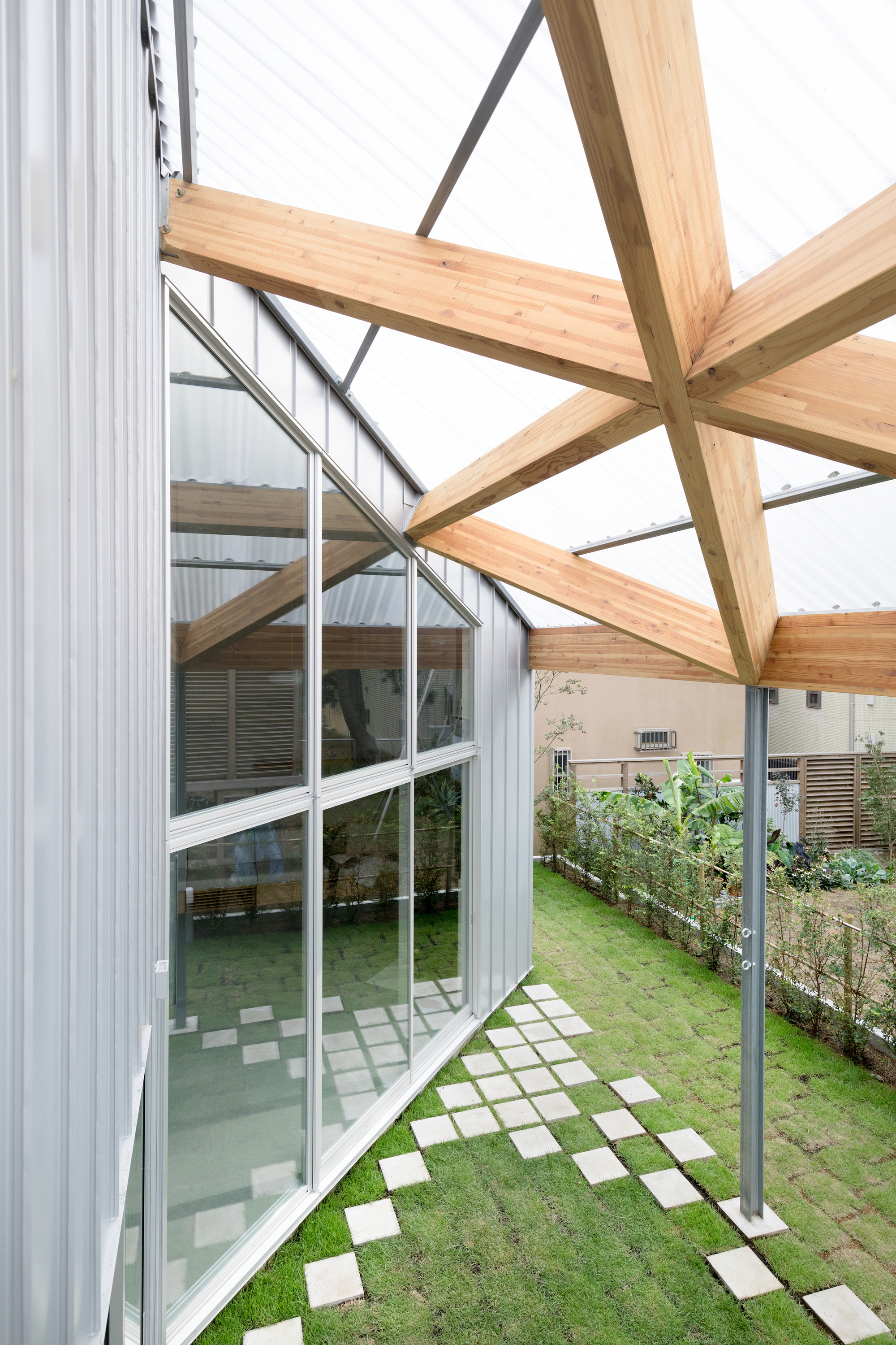 Giant House in Oiso / Fumiko Takahama Architects-22