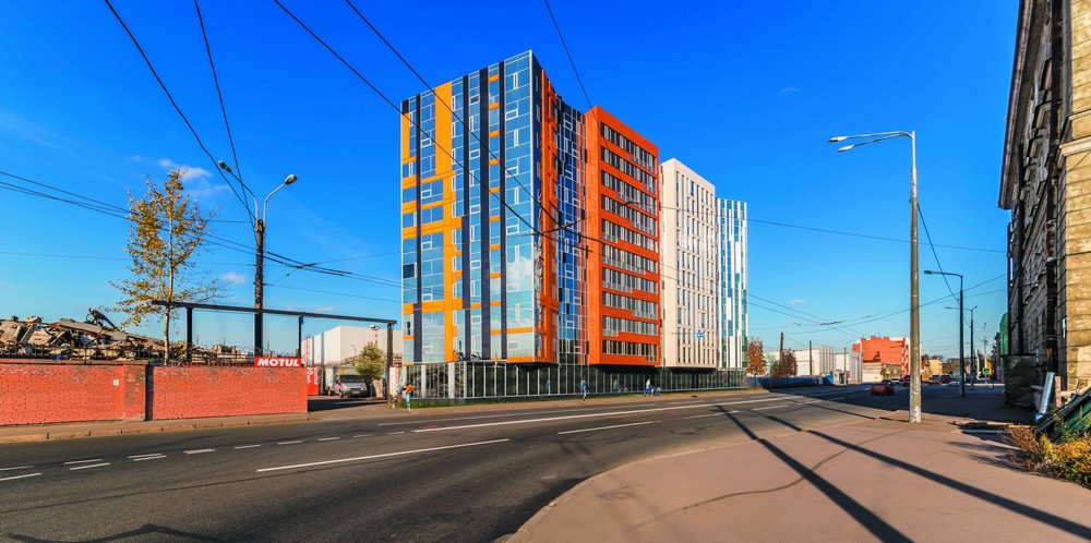 彩色玻璃构建的办公大楼-27