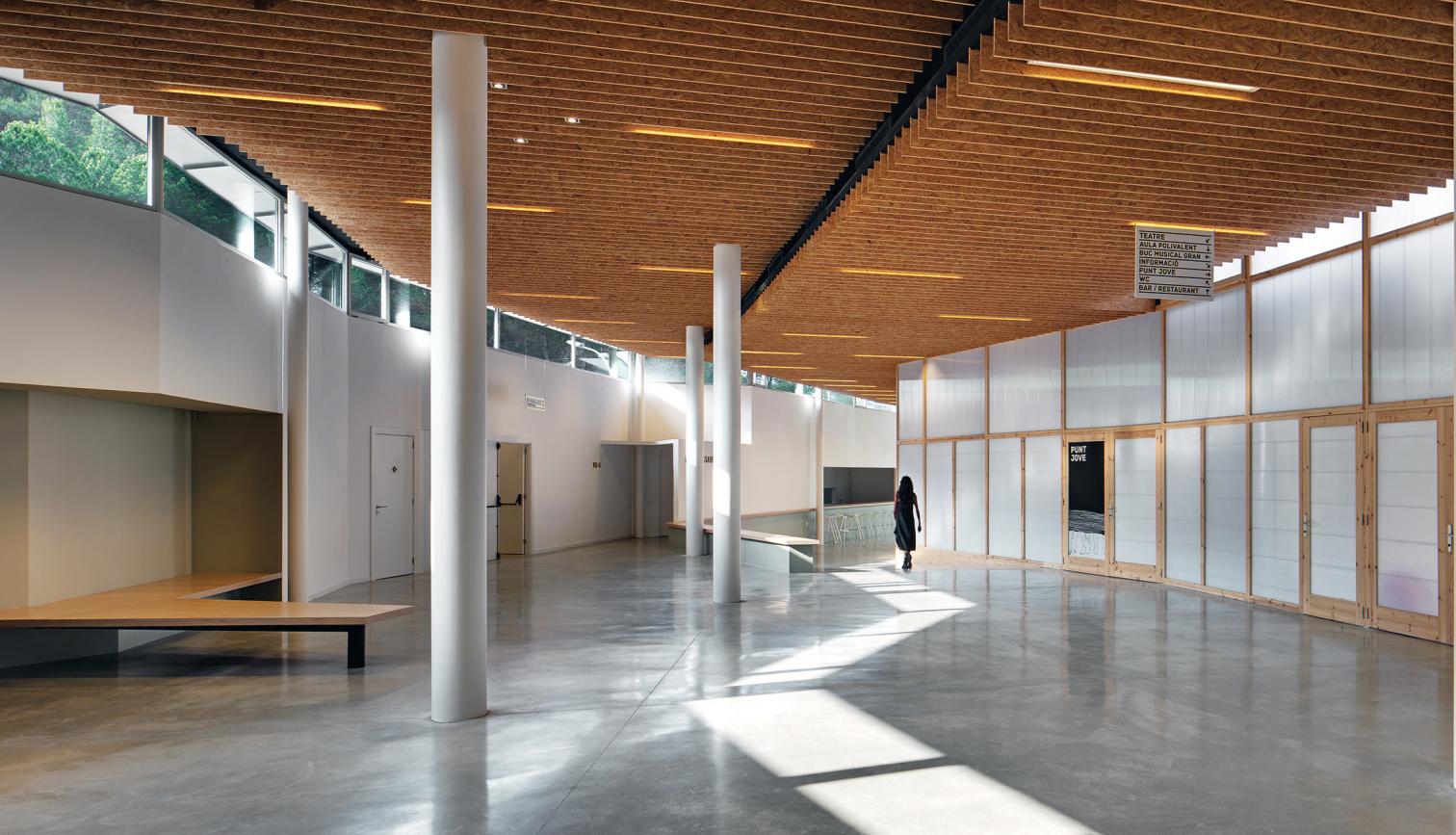 融合自然的文化中心 | 西班牙 Begues 市木质 Centro Cívico y Biblioteca-14