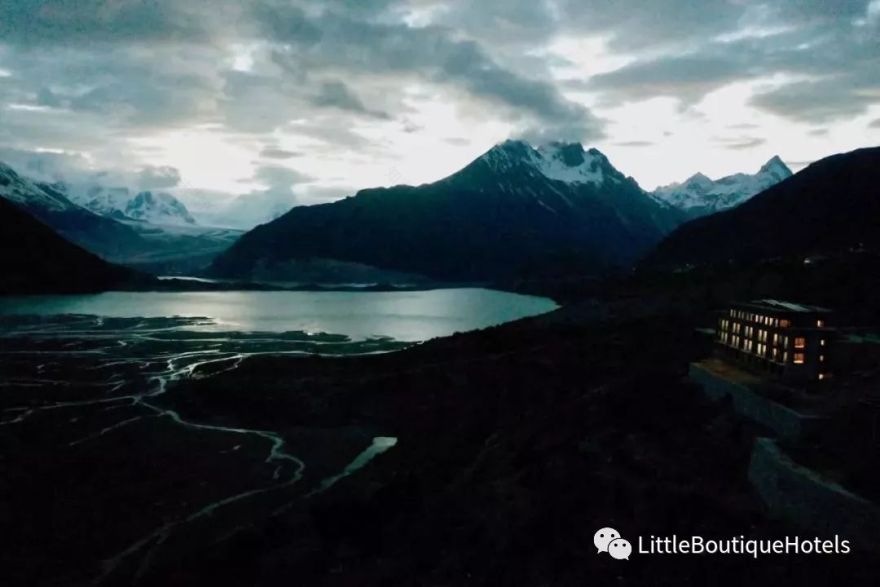 松赞然乌来古山居 | 4200 米海拔的生态模块房设计-0