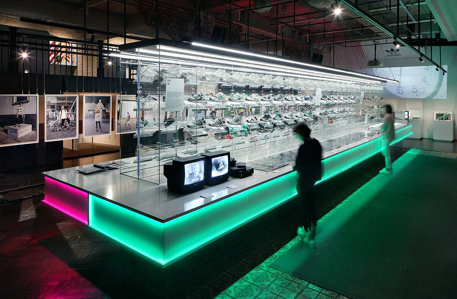 阿迪达斯 EQT 运动鞋展“媒体室”-13