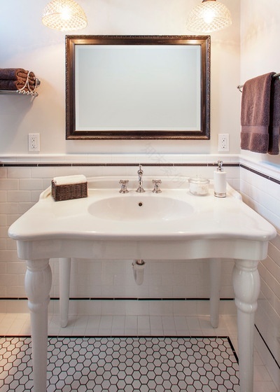 Houzz Tour: Historic Victorian Grows to Fit Its Family - Decor Ideas-45