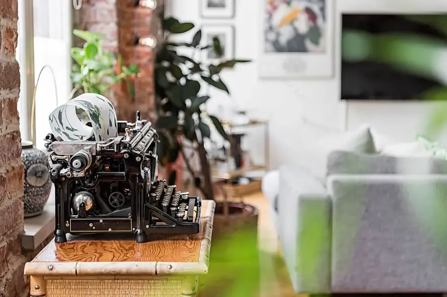 工业风家庭 loft,复古砖墙与现代厨房的完美融合-6