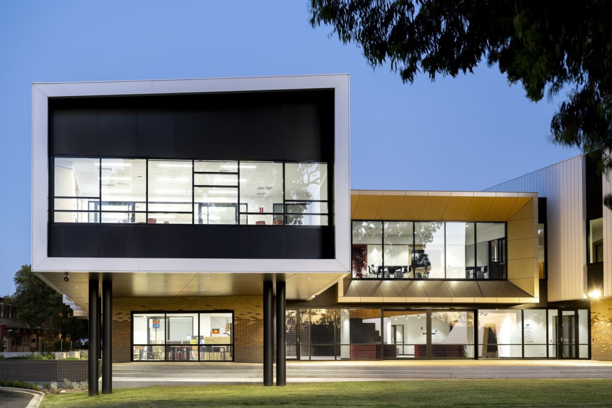 Cox Architecture 打造澳大利亚 Murray Bridge High School 独特校园景观-11